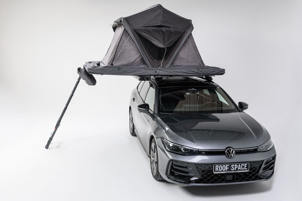 2025_GL_photo_product_insulationtent_RS4_StudioB_25094_0980_(setup).webp