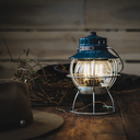 barebones-lanterne-de-chemin-de-fer.webp
